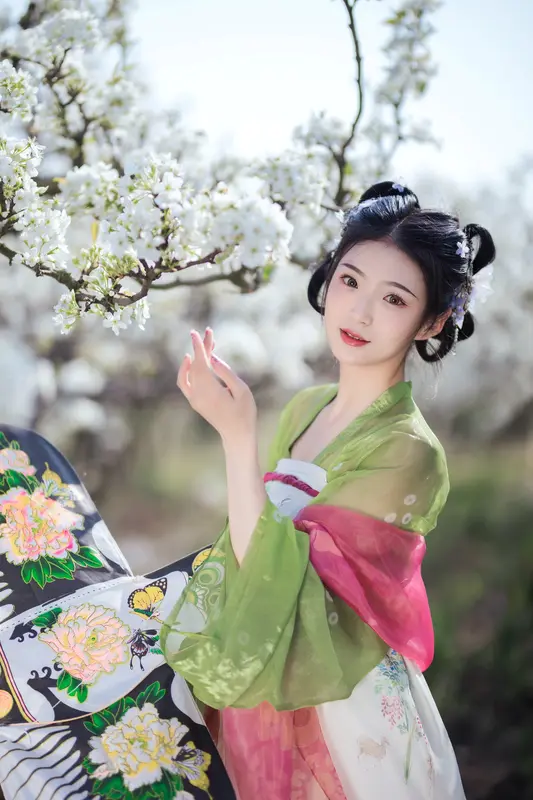 [艺图语] 2022.06.11 春晴 nya酱的铃铛铛 - 艺图语